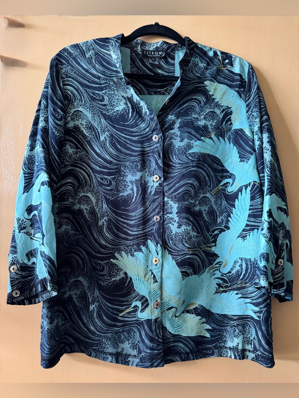 Citron Santa Monica Large Asian Crane Print 3/4 Sleeve Button Up Blouse Shirt